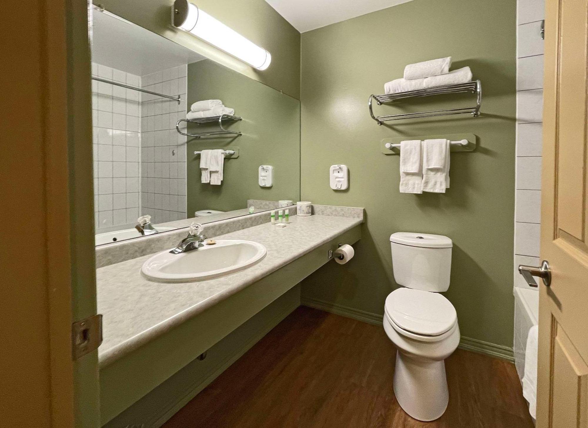 The Grand Tappattoo Resort, Ascend Hotel Collection Otter Lake